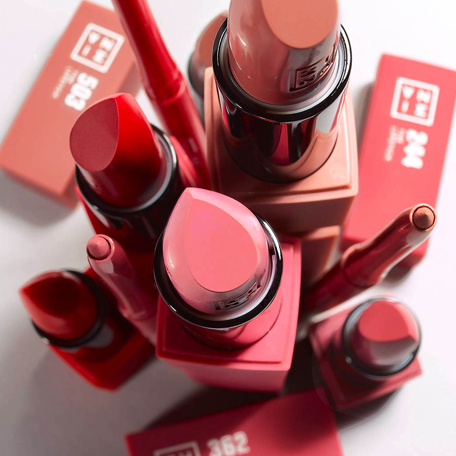 THE LIPSTICK (LABIAL EN BARRA)